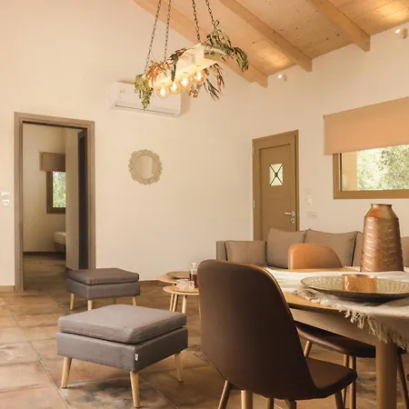 Villa Nono's Fioro Premium Houses, By Tk Management *