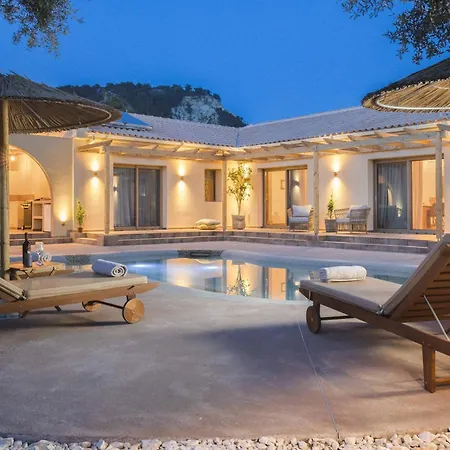 Nono's Fioro Premium Houses, By Tk Management Villa