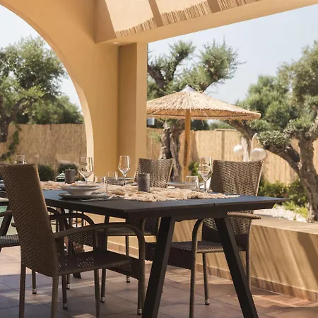 Nono's Fioro Premium Houses, By Tk Management Villa Gaitani