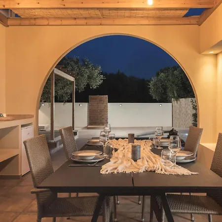 Nono's Fioro Premium Houses, By Tk Premium Villa Gaitani