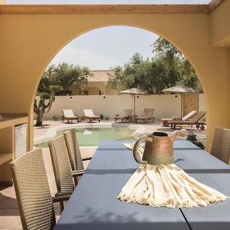 Nono's Fioro Premium Houses, By Tk Premium Villa Gaitani