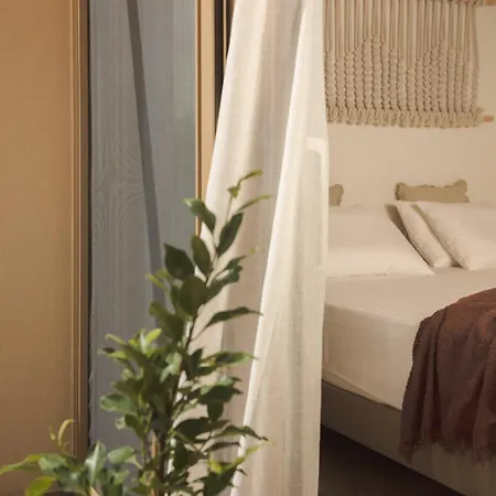 Nono's Fioro Premium Houses, By Tk Premium Villa Gaitani