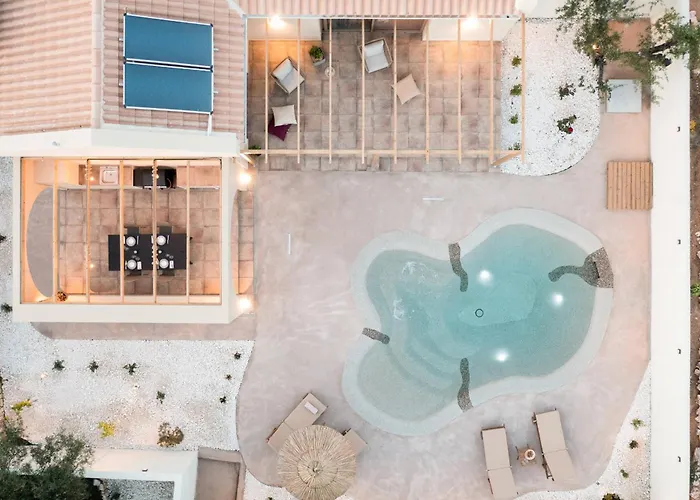 Nono's Fioro Premium Houses, By Tk Premium Gaitani