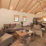 Nono's Fioro Premium Houses, By Tk Premium Villa Gaitani