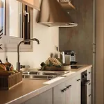 Nono's Fioro Premium Houses, By Tk Premium Villa Gaitani
